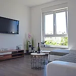 Summer Breeze Apartment